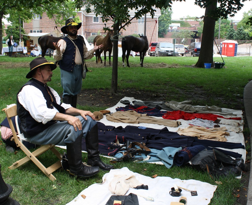 Nathan talks about various uniforms of Civil War, and Matt demosntrates the use of haversack